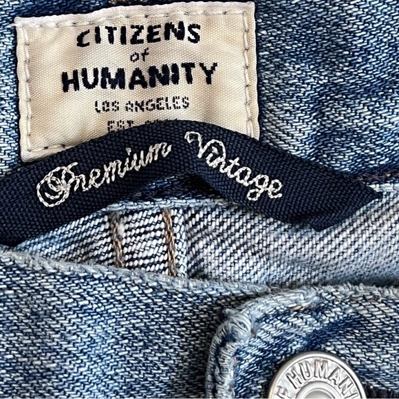 Citizens of Humanity 27” Liya High Rise Classic Fit Crop Button Fly Torn Jeans - Picture 12 of 14